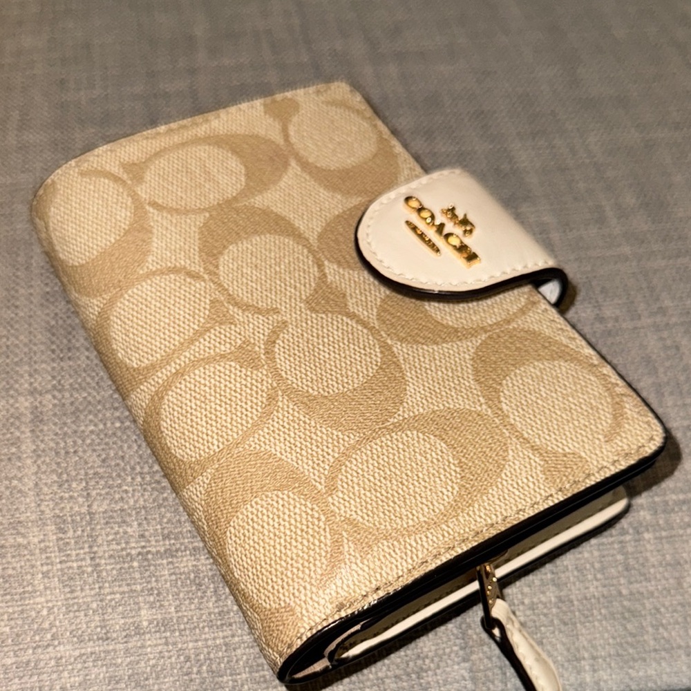BRAND NEW Coach Tan Signature Wallet